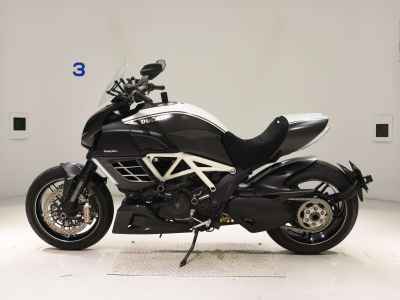 Ducati Diavel 2012