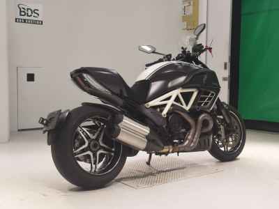 Ducati Diavel 2012