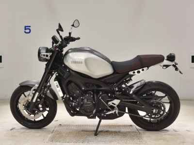 Yamaha XSR900 2021