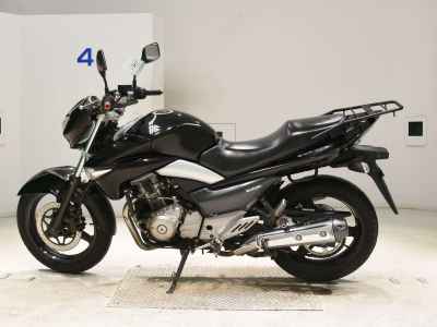 Suzuki GSR250