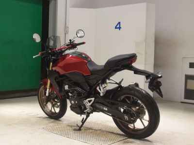 Honda CB250R 2023