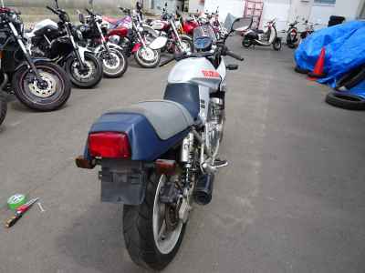Suzuki GSX250S Katana