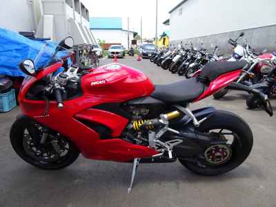 Ducati Panigale V2 2023