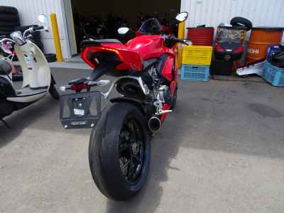Ducati Panigale V2 2023