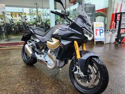 Moto Guzzi V100 Mandello 2025