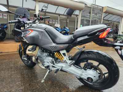 Moto Guzzi V100 Mandello 2025