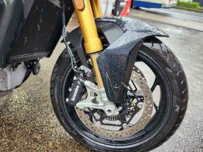 Moto Guzzi V100 Mandello 2025