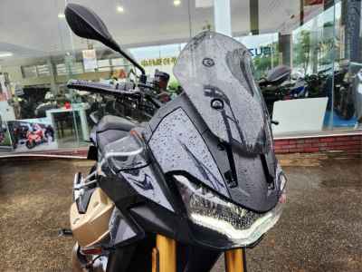 Moto Guzzi V100 Mandello 2025