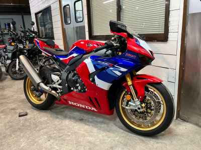 Honda CBR1000RR-R FB SP 2023