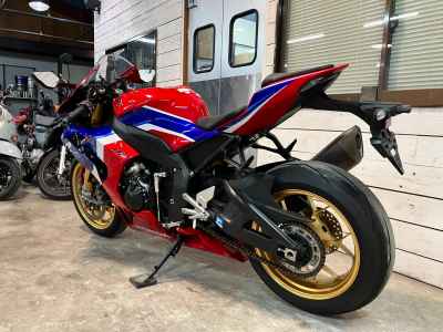 Honda CBR1000RR-R FB SP 2023