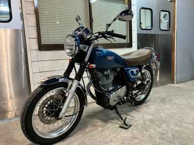Yamaha SR400 2020