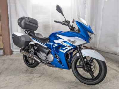 Suzuki GSR250F