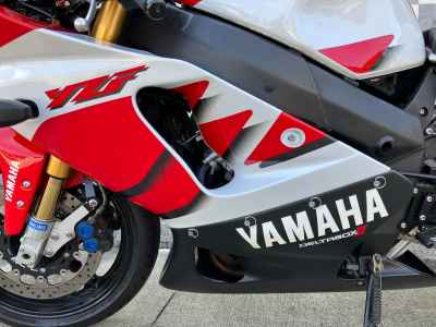 Yamaha YZF-R7 2010