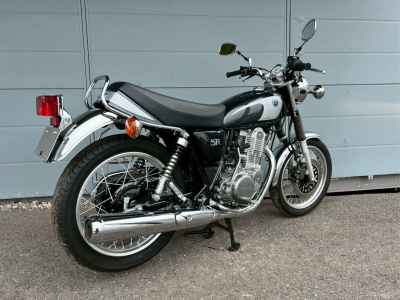 Yamaha SR400 2021