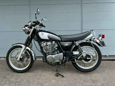 Yamaha SR400 2021
