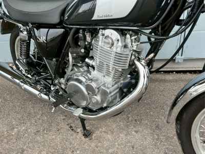 Yamaha SR400 2021