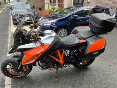 KTM 1290 Super Duke GT 2016