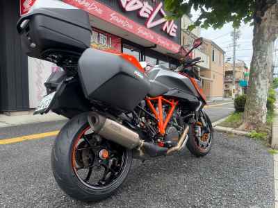 KTM 1290 Super Duke GT 2016