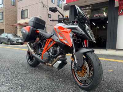 KTM 1290 Super Duke GT 2016