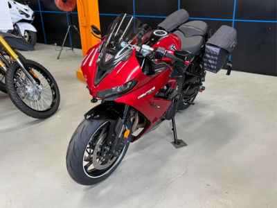 Triumph Daytona 660 2025