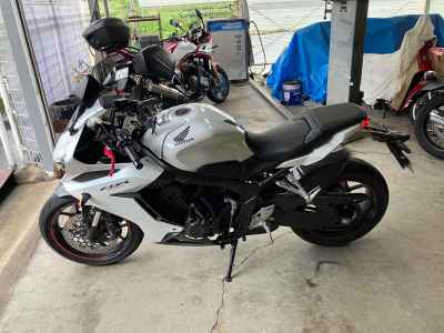Honda CBR650R 2024