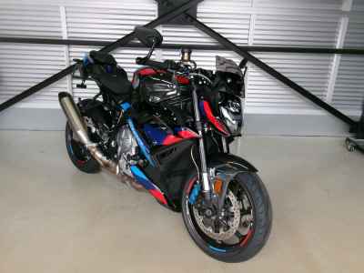 BMW M1000R 2024