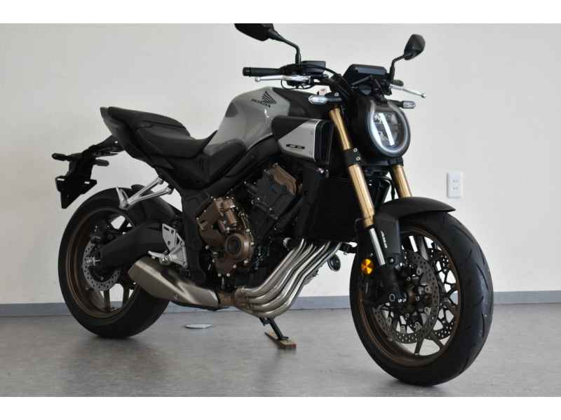 Honda CB650R E-Clutch 2024
