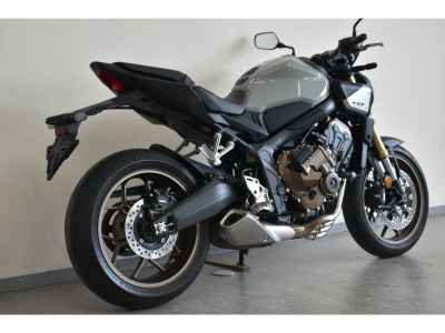 Honda CB650R E-Clutch 2024
