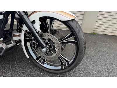 Harley-Davidson Road Glide FLTRXSE1923 CVO 2013