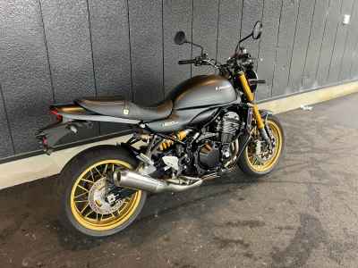 Kawasaki Z900RS 2025