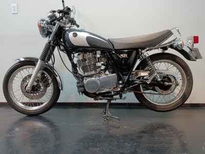 Yamaha SR400 2021