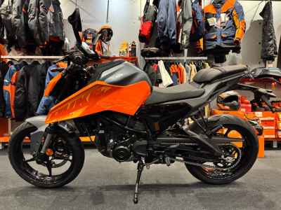 KTM 250 Duke 2024