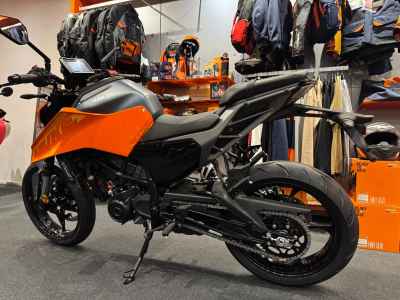 KTM 250 Duke 2024