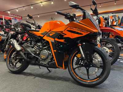KTM RC 390 2022