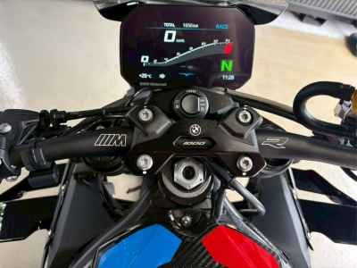 BMW M1000R 2023