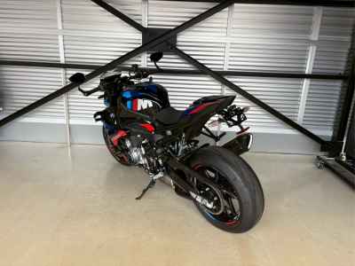 BMW M1000R 2023