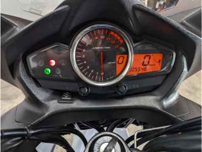 Suzuki GSR250F