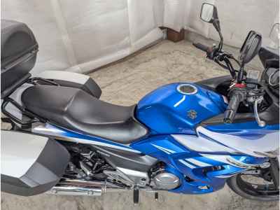 Suzuki GSR250F