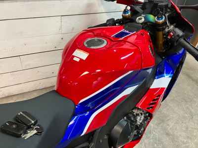 Honda CBR1000RR-R FB SP 2023