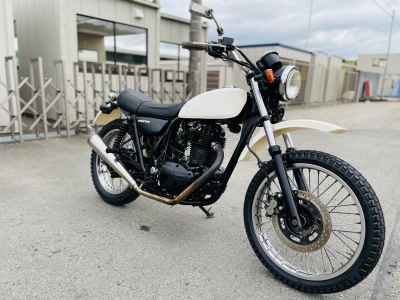 Kawasaki 250TR