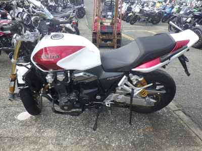 Honda CB1300SF 2025
