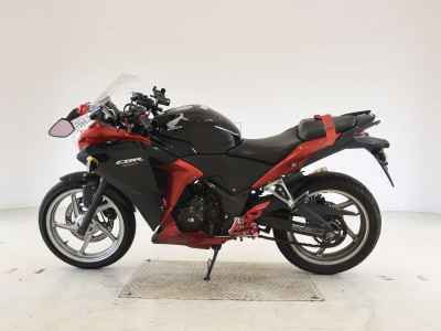 Honda CBR250R 2011