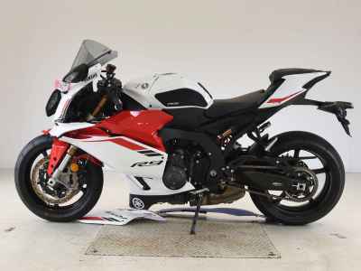 Yamaha YZF-R9 2025