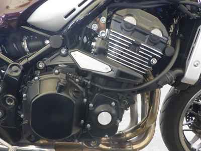 Kawasaki Z900RS 2025
