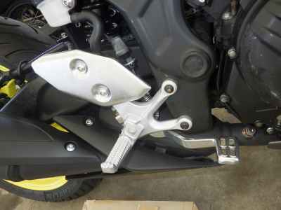 Yamaha YZF-R25 2015