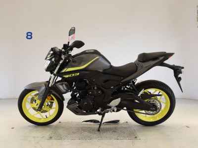 Yamaha YZF-R25 2015