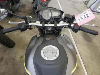Yamaha YZF-R25 2015
