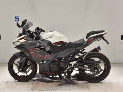 Kawasaki Ninja 400 2024