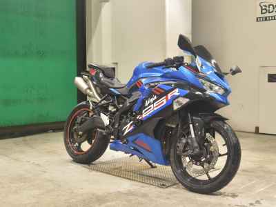 Kawasaki Ninja ZX-25R 2022
