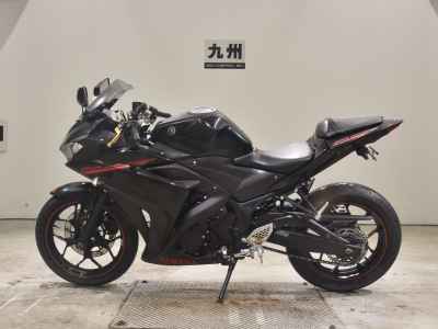 Yamaha YZF-R25 2016